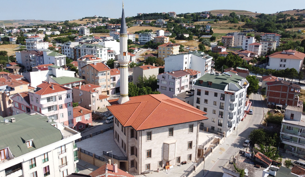 Büyükçekmece mimarisi ile dikkat çeken özel bir camiye daha kavuşuyor